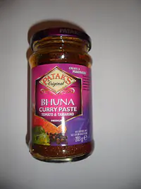Patak Bhuna Curry Paste 284g - Master
