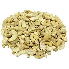 Broken Cashews Small Pcs. Per Kg. - Master
